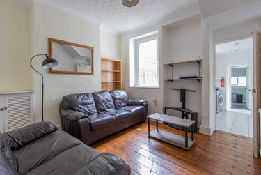 4 bed house, Arabella Street, Plasnewydd, Cardiff, CF244TA - Image 1